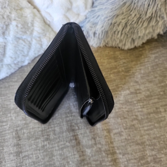 Chanel Ltd Edition Petite Maroquinerie Long Zipper Wallet Camelia - Picture 9 of 10